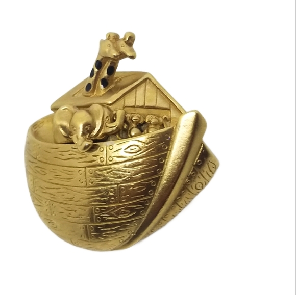 CAROLEE VINTAGE 1990s GOLDTONE NOAHS ARK BROOCH - Picture 2 of 3